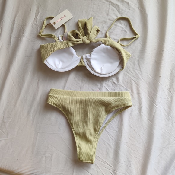 NWT Rihoas Light Green V Neck Knot Back Bikini Set - Picture 7 of 9